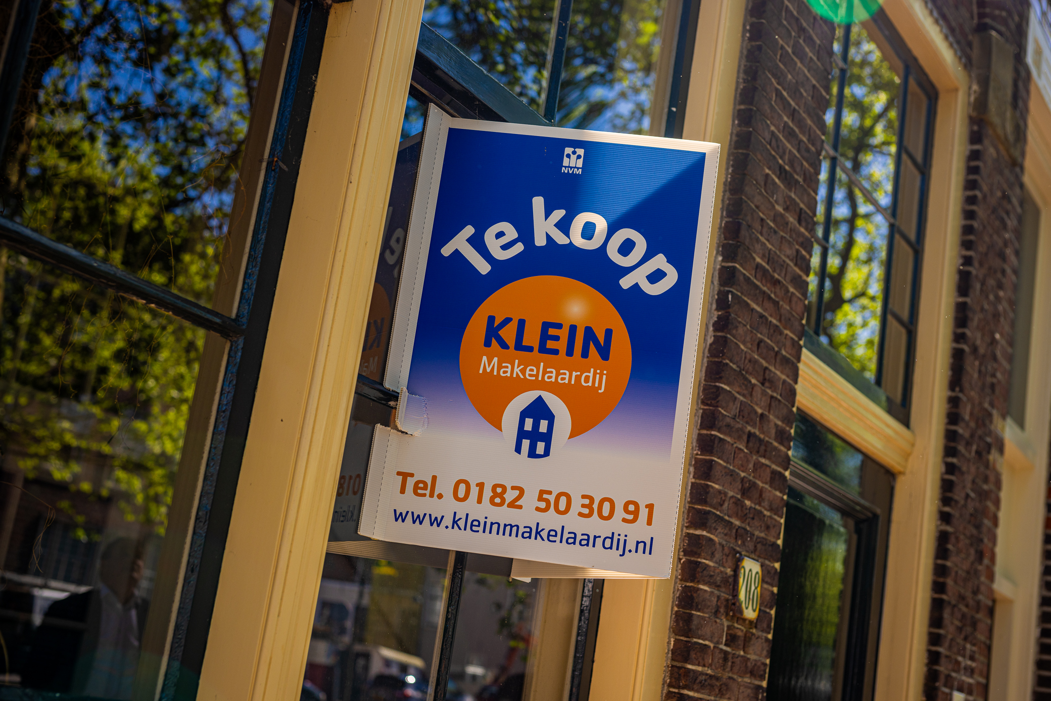 Te koop bord van Klein Makelaardij